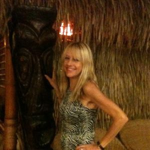 Meet your Posher, Deborah